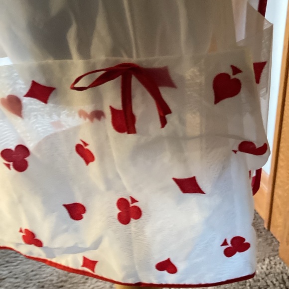 Vintage card playing, one half nylon women’s apron. White and red. - Picture 5 of 5